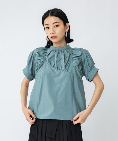 UNITED TOKYO(ユナイテッドトウキョウ)の「サークルカットシャーリングブラウス(シャツ/ブラウス・レディース・ブラック/ブラウン/グリーン・FREE)」の3枚目の写真