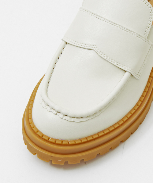 PICHE ABAHOUSE（ピシェ アバハウス）の「【晴雨兼用】厚底ローファー（ローファー・レディース・ホワイト/ボルドー/カーキ/ブラック・L/M/S）」の7枚目の写真