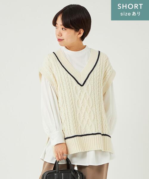 green label relaxing（グリーンレーベルリラクシング）の「［ size SHORT あり ］ALAN Vネック ニット ベスト（ベスト・レディース・ライトグレー/ネイビー/オフホワイト・FREE/SHORT）」の21枚目の写真