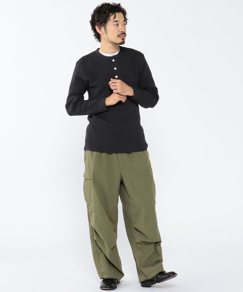 Healthknit(ヘルスニット)の「Healthknit / Heavy waffle Henley Neck T-shirt(ニット/セーター・メンズ・オフホワイト/ブラック系その他4・SMALL/MEDIUM/LARGE/X-LARGE)」の6枚目の写真