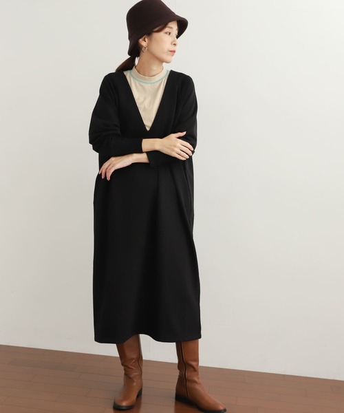 URBAN RESEARCH DOORS(アーバンリサーチドアーズ)の「Vネックスウェットワンピース(ワンピース・レディース・ライトベージュ/ブラック・MEDIUM)」の7枚目の写真