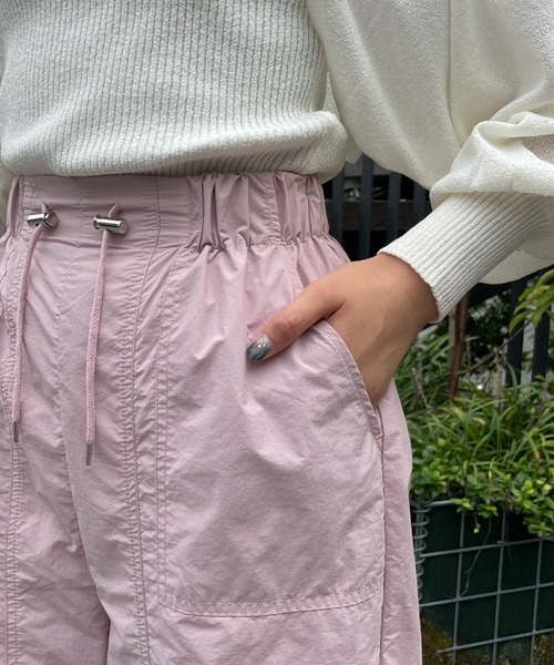 WEGO(ウィゴー)の「WEGO/ドローコードナイロンパンツ(カーゴパンツ・レディース・ブラック/カーキ/ピンク・FREE)」の19枚目の写真