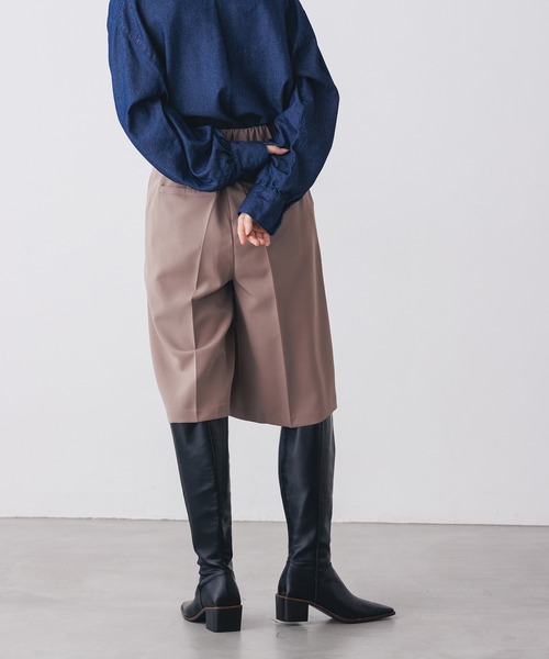 hunch（ハンチ）の「【ストレッチ】ひざ下丈バミューダパンツ（その他パンツ・レディース・グレイッシュベージュ/ブルー/ブラック・FREE）」の6枚目の写真