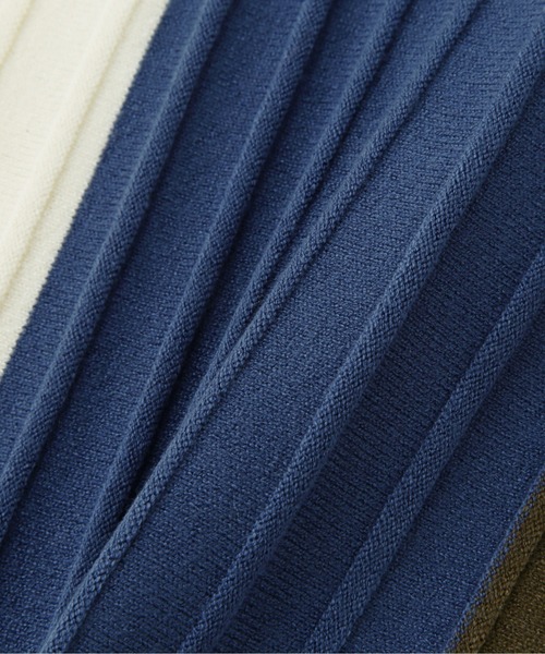 N.(N. Natural Beauty Basic)(エヌエヌナチュラルビューティーベーシック)の「◆カラーブロッキングハイネックリブニット(ニット/セーター・レディース・ホワイト系その他/ベージュ系その他/ネイビー系・MEDIUM)」の15枚目の写真