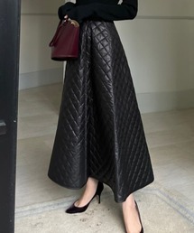 anuans（アニュアンス）の「キルティングフレアスカート（スカート