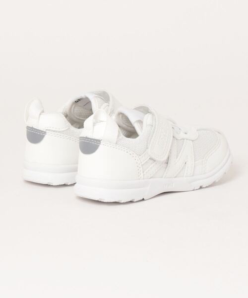 IFME（イフミー）の「《IFME》IFME KIDS JOOB ﾂｳｴﾝﾊﾞｷ 30-3414（スニーカー・キッズ・ホワイト/ブラック・16.0cm/17.0cm/18.0cm/15.0cm/19.0cm/16.5cm/17.5cm/15.5cm/18.5cm）」の3枚目の写真