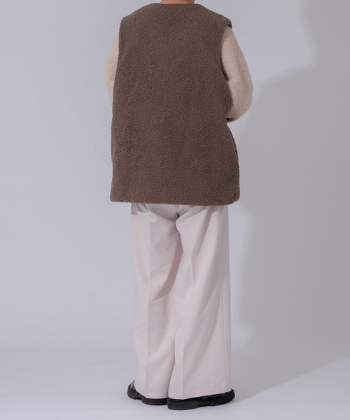 ONCILY(オンシェリー)の「BOA VEST / ボア中綿ベスト(ベスト・メンズ・ブラック/ブラウン/カーキ・MEDIUM/LARGE)」の10枚目の写真