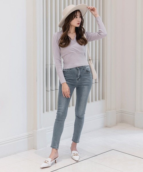 Julia Boutique(ジュリアブティック)の「ビット付きスクエアトゥパンプス/23091(パンプス・レディース・ブラック/ホワイト・36/37/38/39)」の7枚目の写真
