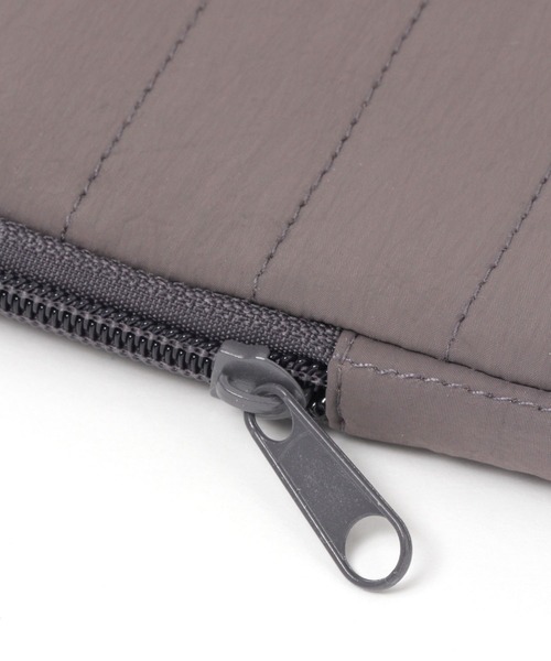 LAKOLE(ラコレ)の「キルティングタブレットケース / 178268(PC・タブレットケース・レディース・ホワイト/グレー/ブラック/ベージュ・FREE)」の5枚目の写真