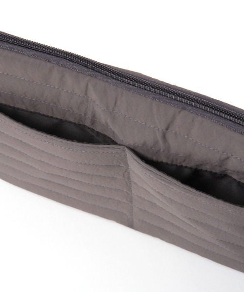 LAKOLE(ラコレ)の「キルティングタブレットケース / 178268(PC・タブレットケース・レディース・ホワイト/グレー/ブラック/ベージュ・FREE)」の15枚目の写真