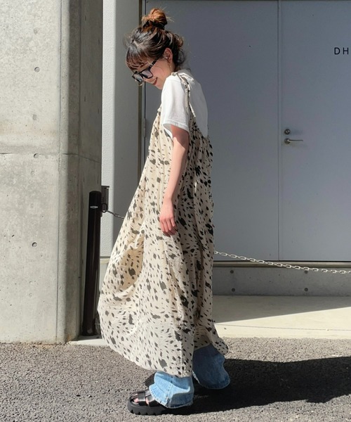 RODEO CROWNS WIDE BOWL(ロデオクラウンズワイドボウル)の「Tシャツ&ギャザーキャミワンピースSET(ワンピース・レディース・ブラック/オレンジ系その他/グリーン/ベージュ系その他・FREE)」の3枚目の写真