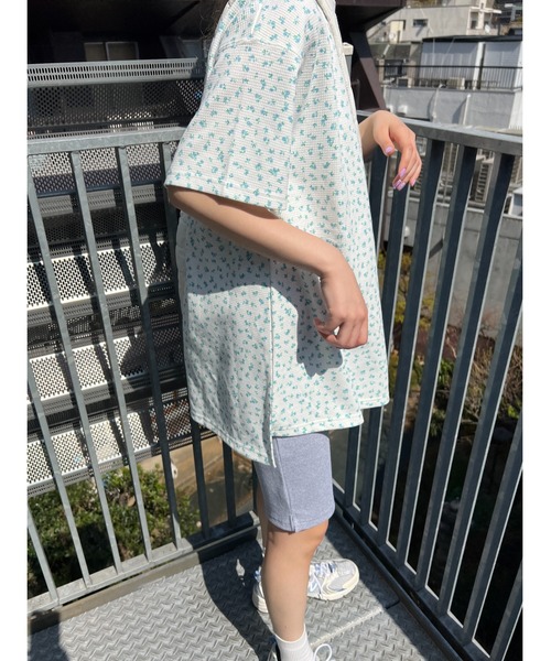 WC(ダブル シー)の「フラワー柄ビッグTシャツ(Tシャツ/カットソー・レディース・サックスブルー/ピンク/オレンジ・FREE)」の18枚目の写真