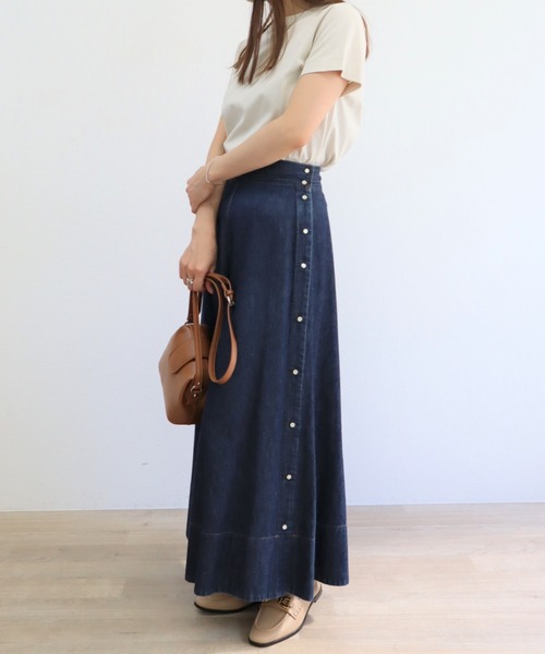 aunt lily(アントリリー)の「綿100%コットン、大人のスタンドネック無地シンプルTシャツ(Tシャツ/カットソー・レディース・サンドベージュ/アイボリー/ブラック/ブルー・M/L/LL)」の5枚目の写真