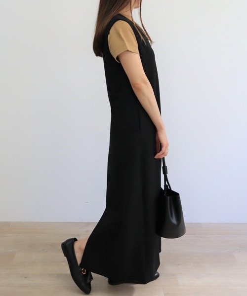 aunt lily(アントリリー)の「綿100%コットン、大人のスタンドネック無地シンプルTシャツ(Tシャツ/カットソー・レディース・サンドベージュ/アイボリー/ブラック/ブルー・M/L/LL)」の9枚目の写真