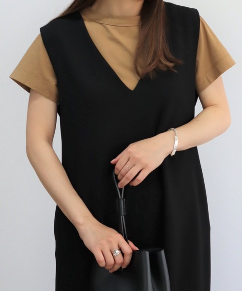 aunt lily(アントリリー)の「綿100%コットン、大人のスタンドネック無地シンプルTシャツ(Tシャツ/カットソー・レディース・サンドベージュ/アイボリー/ブラック/ブルー・M/L/LL)」の17枚目の写真