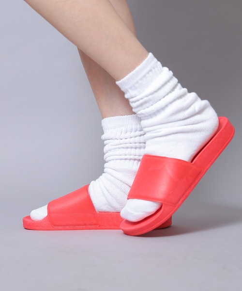 WAIPER.inc(ワイパーインク)の「Los Angeles Apparel UNISEX EVERYDAY SLIDES(スリッポン・メンズ・ブルー/ブラック/ピンク/ホワイト/レッド系その他・10/9/7/8)」の4枚目の写真