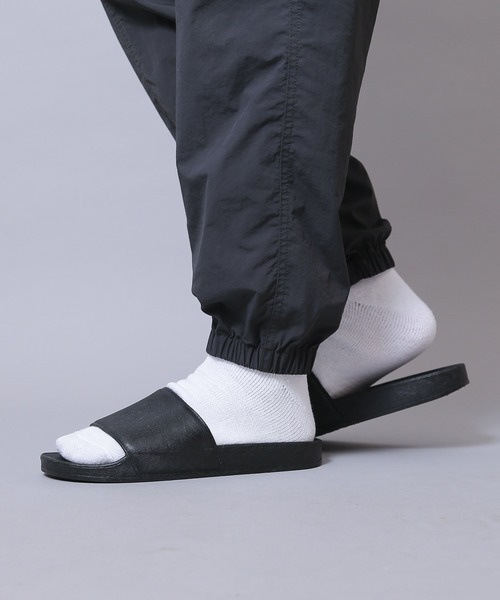 WAIPER.inc(ワイパーインク)の「Los Angeles Apparel UNISEX EVERYDAY SLIDES(スリッポン・メンズ・ブルー/ブラック/ピンク/ホワイト/レッド系その他・10/9/7/8)」の19枚目の写真