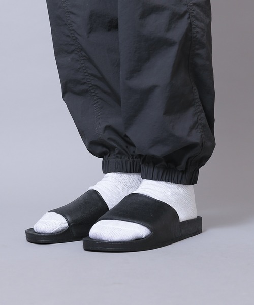 WAIPER.inc(ワイパーインク)の「Los Angeles Apparel UNISEX EVERYDAY SLIDES(スリッポン・メンズ・ブルー/ブラック/ピンク/ホワイト/レッド系その他・10/9/7/8)」の8枚目の写真