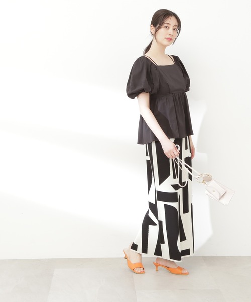 N.（N. Natural Beauty Basic）（エヌエヌナチュラルビューティーベーシック）の「◆２ｗａｙオフショルブラウス（シャツ/ブラウス・レディース・オフホワイト/ブラック/ブルー・MEDIUM）」の4枚目の写真