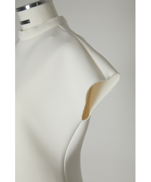 新品未使用タグ付き　RIM.ARK Bubble cloth cocoon SK RIM.ARK] Cocoon jumper SK. カルゼのきれいな綾目が特徴の