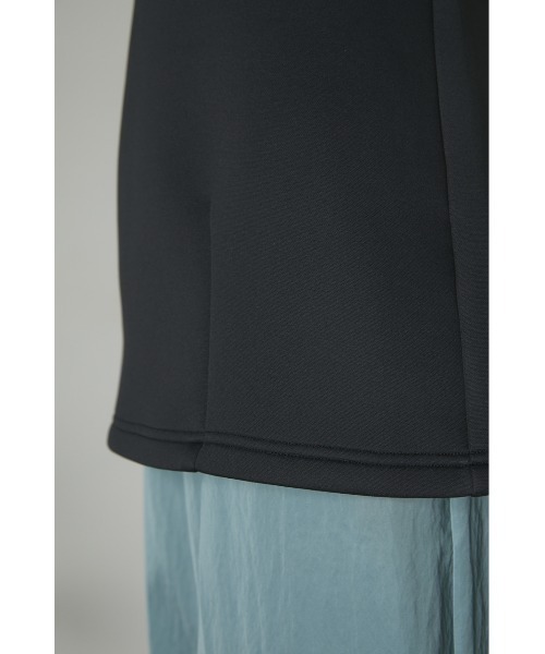 RIM.ARK（リムアーク）の「Shaped cocoon tops（Tシャツ/カットソー・レディース・ブラック/ホワイト・36/38）」の9枚目の写真