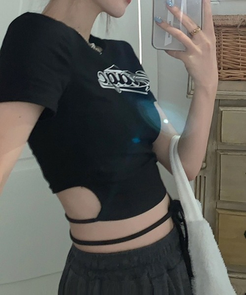 HALEY PESCA(ヘーリーペスカ)の「HALEY PESCA/ウエストデザイン ロゴTシャツ(Tシャツ/カットソー・レディース・ブラック/アイボリー・MEDIUM/LARGE)」の1枚目の写真