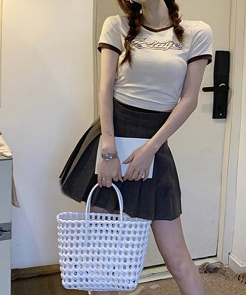 HALEY PESCA(ヘーリーペスカ)の「HALEY PESCA/ウエストデザイン ロゴTシャツ(Tシャツ/カットソー・レディース・ブラック/アイボリー・MEDIUM/LARGE)」の7枚目の写真