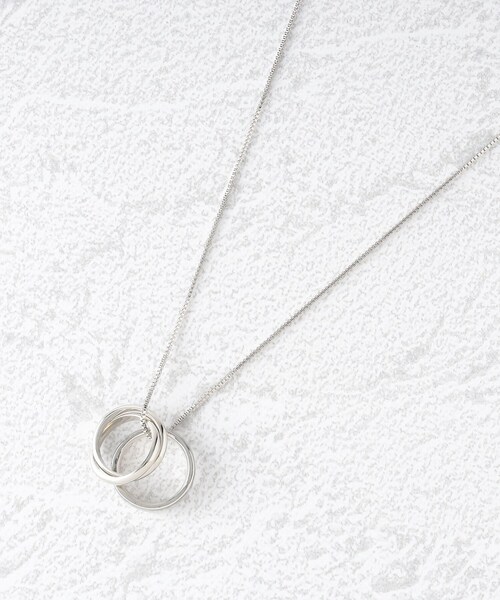 SHOO・LA・RUE（シューラルー）の「◆シェルリングスライダーネックレス（ネックレス・レディース・ピンクゴールド/ゴールド/シルバー・00）」の2枚目の写真