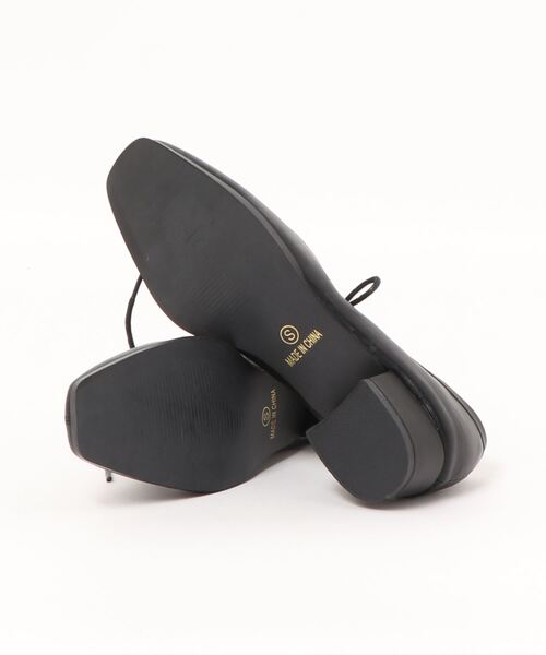 Fabby fabby（ファビィーファビィー）の「シャーリングリボンスクエアシューズ（その他シューズ・レディース・オフホワイト/ベージュ/ブラック・SMALL/MEDIUM/LARGE）」の4枚目の写真