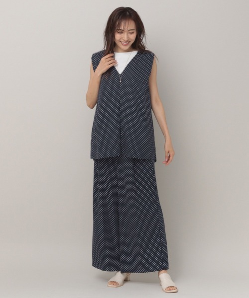 Elura（エルーラ）の「ドレスアップノースリーブTシャツ（Tシャツ/カットソー・レディース・ブラック/ホワイト/グリーン/グレイッシュベージュ・LARGE/MEDIUM/SMALL）」の5枚目の写真