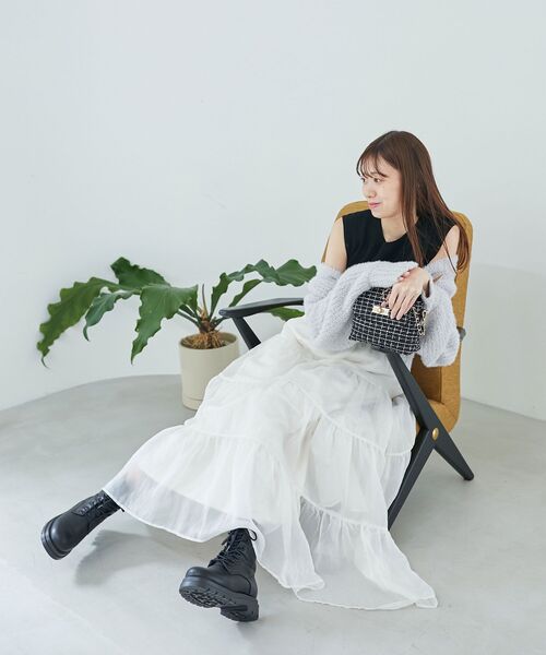 MAJESTIC LEGON(マジェスティックレゴン)の「【WEB限定XLサイズあり】タンクソールレースアップブーツ(ブーツ・レディース・ブラック/ホワイト・X-LARGE/SMALL/MEDIUM/LARGE)」の19枚目の写真
