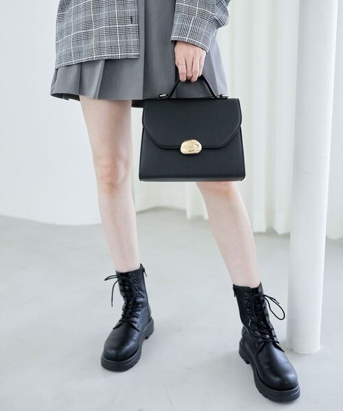 MAJESTIC LEGON(マジェスティックレゴン)の「【WEB限定XLサイズあり】タンクソールレースアップブーツ(ブーツ・レディース・ブラック/ホワイト・X-LARGE/SMALL/MEDIUM/LARGE)」の21枚目の写真