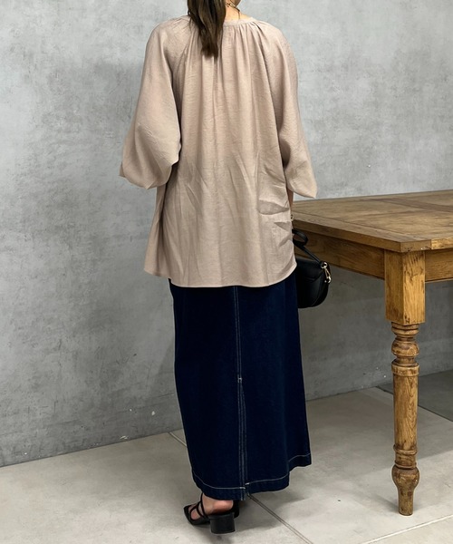 un dix cors（アンディコール）の「スキッパーボリューム袖ブラウス（シャツ/ブラウス・レディース・モカ/オフホワイト・FREE）」の15枚目の写真