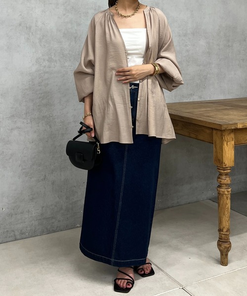 un dix cors（アンディコール）の「スキッパーボリューム袖ブラウス（シャツ/ブラウス・レディース・モカ/オフホワイト・FREE）」の13枚目の写真