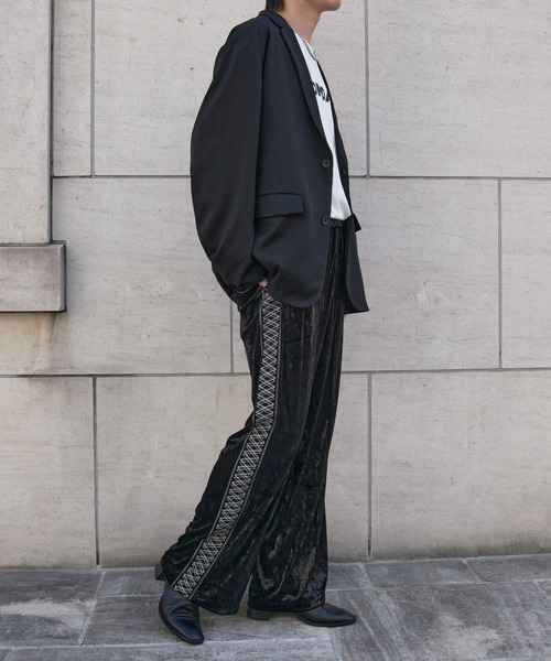 COLONY 2139（コロニートゥーワンスリーナイン）の「クラッシュベロアトラックパンツ（その他パンツ・メンズ・ブラック/ブラウン・LARGE/MEDIUM）」の17枚目の写真