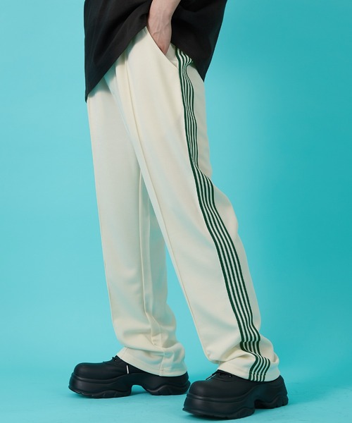 improves（インプローブス）の「【UAU】ライントラック パンツ セットアップ対応（その他パンツ・メンズ・ネイビー/ブラウン/ブラック/グレー/ラベンダー/ストライプ/ダークブラウン/ホワイト・SMALL/MEDIUM/LARGE）」の2枚目の写真