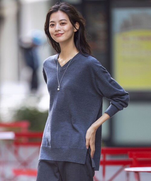 J.PRESS Ladies(J.プレス レディス)の「【洗える】EASY WOOL Vネック ニット(ニット/セーター・レディース・ベージュ系/ブルー系/ライトグレー系/イエロー系・SMALL)」の1枚目の写真