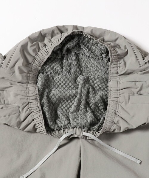 BEAMS（ビームス）の「BEAMS / ナイロン テック イージーパンツ（その他パンツ・メンズ・グレー/ブラック・M/L/S/XL）」の19枚目の写真