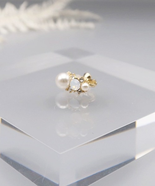 Cupid Heart(キューピッドハート)の「【Cupid Heart】結婚式アクセ!ストーンビジューパールイヤリング(イヤリング・レディース・ゴールド・MEDIUM)」の10枚目の写真