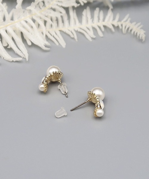 Cupid Heart(キューピッドハート)の「【Cupid Heart】結婚式アクセ!ストーンビジューパールイヤリング(イヤリング・レディース・ゴールド・MEDIUM)」の11枚目の写真
