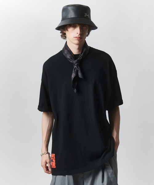 glamb(グラム)の「Roll Sleeve T-shirts / ロールスリーブTシャツ(Tシャツ/カットソー・メンズ・ブルー/ブラック/ホワイト・S/L/M)」の1枚目の写真