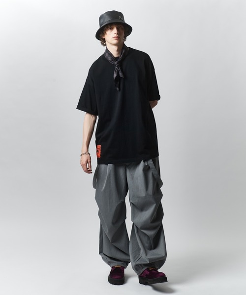 glamb(グラム)の「Roll Sleeve T-shirts / ロールスリーブTシャツ(Tシャツ/カットソー・メンズ・ブルー/ブラック/ホワイト・S/L/M)」の14枚目の写真