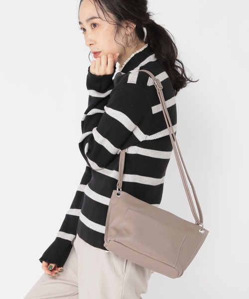 studio CLIP(スタディオクリップ)の「柔らかワンマイルショルダーバッグ(ショルダーバッグ・レディース・カーキ/ブラック/ベージュ/ライトグレー・FREE)」の3枚目の写真
