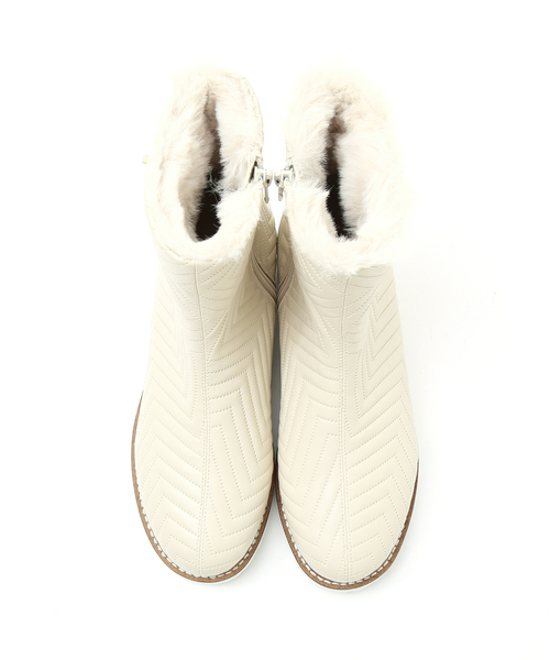 Au BANNISTER（オゥバニスター）の「【晴雨兼用】タンクソールボアブーツ（ブーツ・レディース・アイボリー/ブラック・L/M/S）」の4枚目の写真