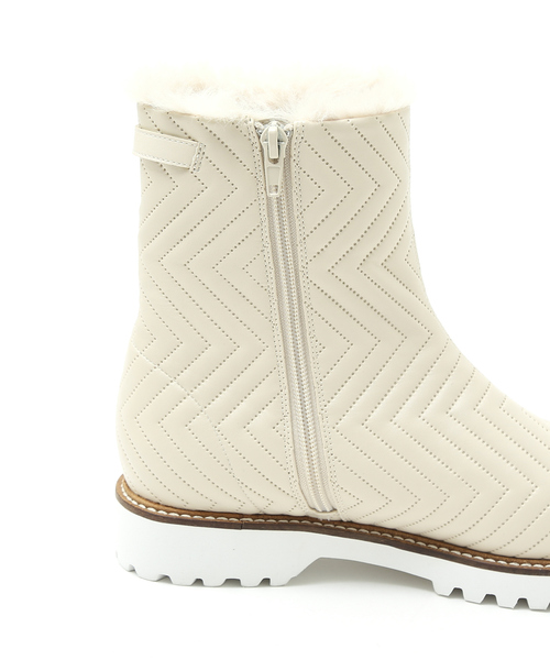 Au BANNISTER（オゥバニスター）の「【晴雨兼用】タンクソールボアブーツ（ブーツ・レディース・アイボリー/ブラック・L/M/S）」の11枚目の写真