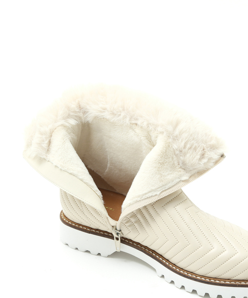 Au BANNISTER（オゥバニスター）の「【晴雨兼用】タンクソールボアブーツ（ブーツ・レディース・アイボリー/ブラック・L/M/S）」の13枚目の写真