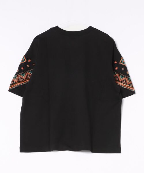 チチカカ(チチカカ)の「バンダナスリーブ刺繍Tシャツ(Tシャツ/カットソー・レディース・ホワイト/ブラック・FREE)」の6枚目の写真