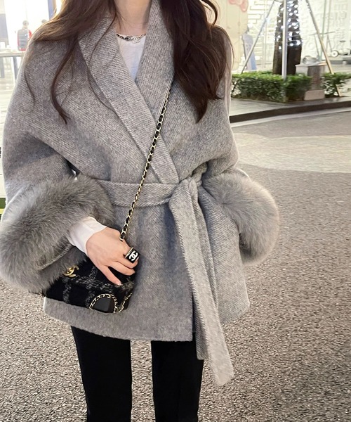 SMILE ORCHID（スマイルオーキッド）の「フォックスファー付きスタンドカラーウール混コート（ステンカラーコート・レディース・グレー/アイボリー・M）」の7枚目の写真