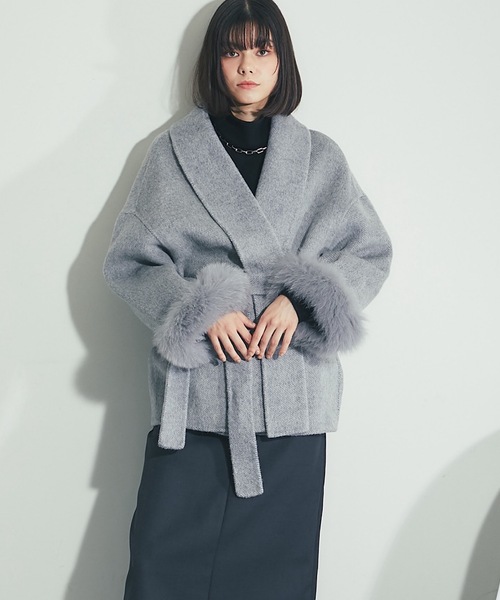 SMILE ORCHID（スマイルオーキッド）の「フォックスファー付きスタンドカラーウール混コート（ステンカラーコート・レディース・グレー/アイボリー・M）」の14枚目の写真