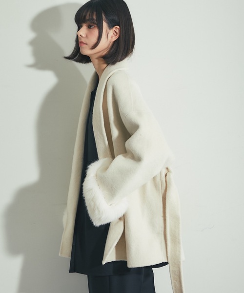 SMILE ORCHID（スマイルオーキッド）の「フォックスファー付きスタンドカラーウール混コート（ステンカラーコート・レディース・グレー/アイボリー・M）」の19枚目の写真